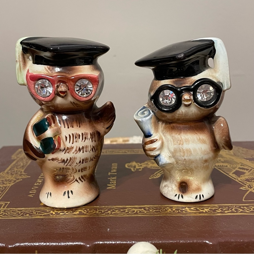 Vintage Lefton Owl Crystal Eye Kitsch Salt and Pepper Shakers